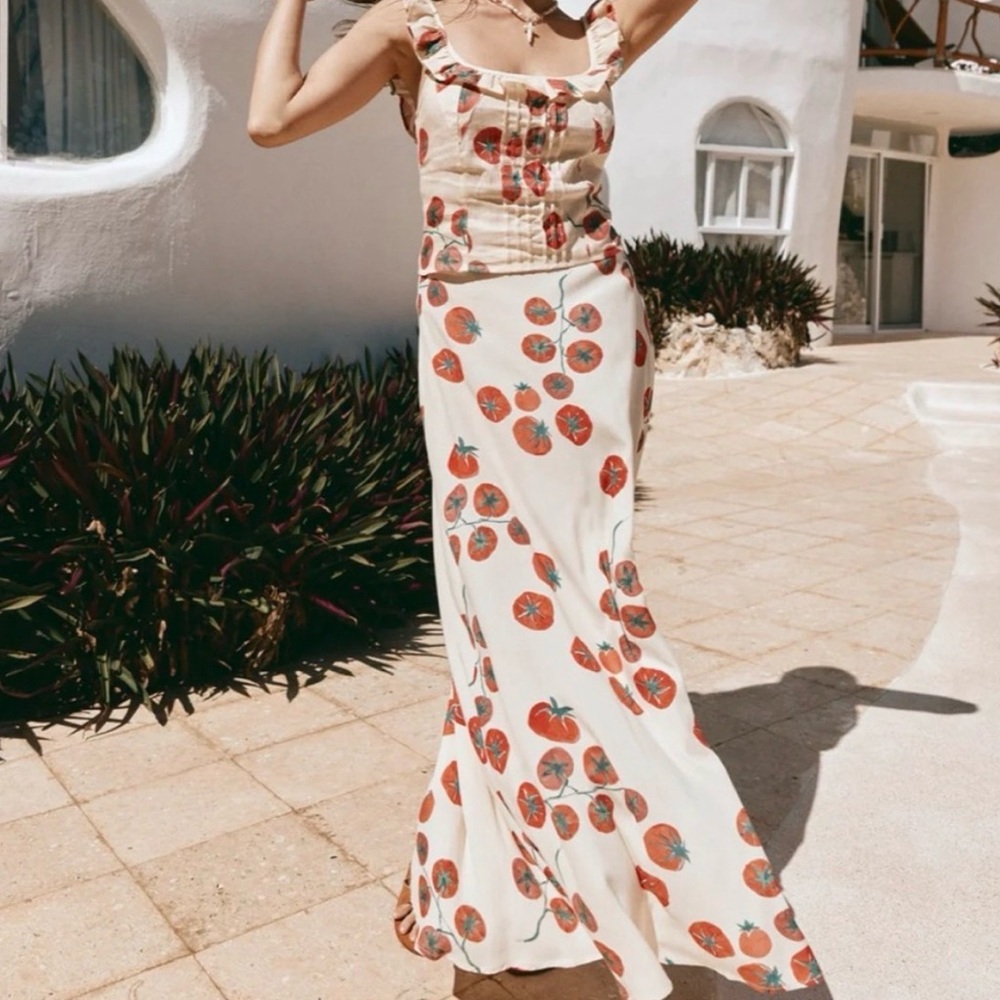 ISO VRG GRL ROMA SKIRT